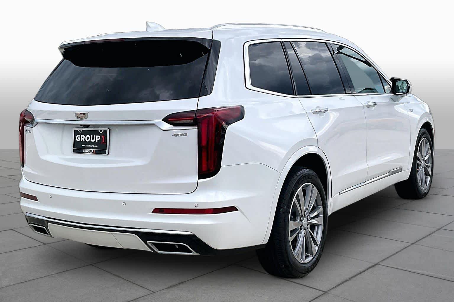 Used 2025 Cadillac XT6 Premium Luxury FWD image 13
