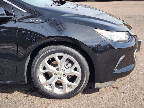 Used 2018 Chevrolet Volt Premier w/ Driver Confidence Package image 28