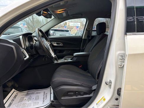 Used 2015 Chevrolet Equinox LT image 9
