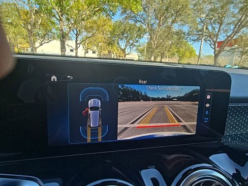 Used 2025 Mercedes-Benz GLB 250 GLB 250 image 19