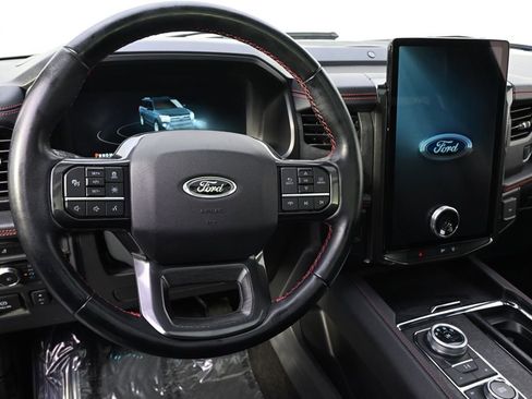 Used 2022 Ford Expedition Max Limited image 12