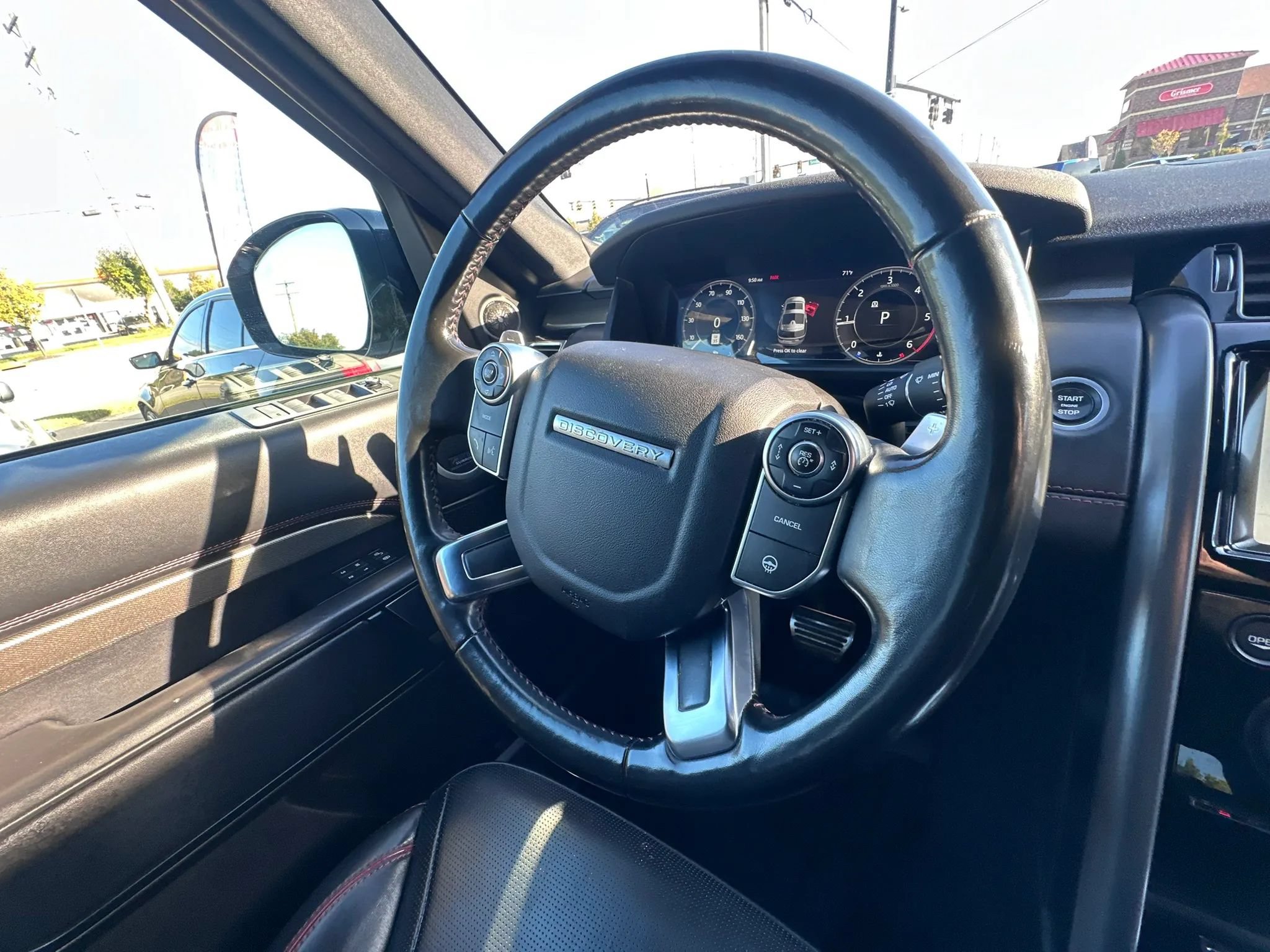 Used 2018 Land Rover Discovery HSE Luxury AWD/4WD image 33