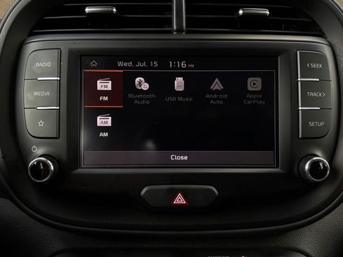 Used 2025 Kia Soul LX w/ LX Technology Package FWD image 28