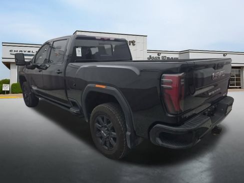 Used 2024 GMC Sierra 2500 AT4 w/ AT4 Premium Plus Package AWD/4WD image 5