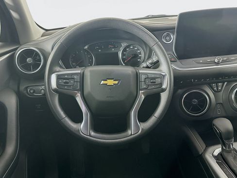 Used 2025 Chevrolet Blazer LT image 17