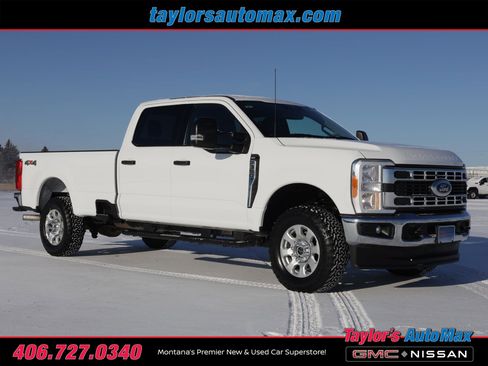 Used 2023 Ford F350 XLT image 2