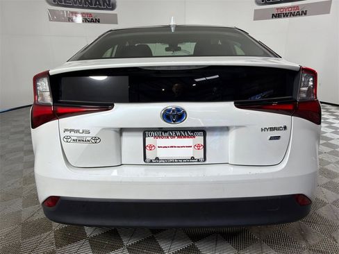 Used 2022 Toyota Prius image 4