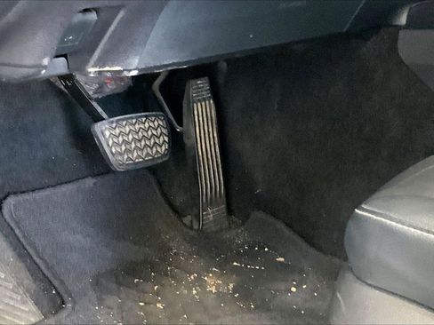 Used 2020 Toyota Camry XSE image 22