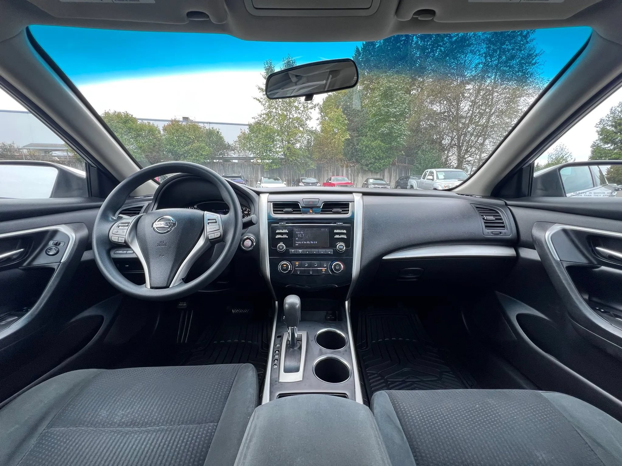 Used 2015 Nissan Altima 2.5 S w/ Power Driver Seat Package FWD image 22