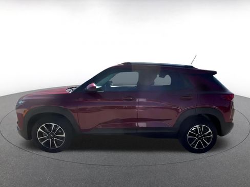 Used 2025 Chevrolet TrailBlazer LT image 9