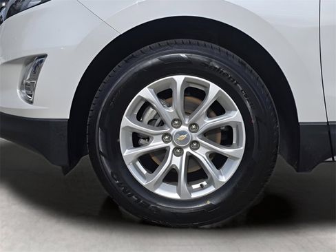 Used 2018 Chevrolet Equinox LT image 29