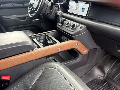 Used 2021 Land Rover Defender 110 X image 18