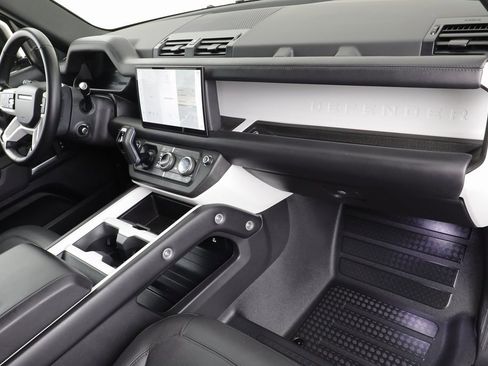 Used 2025 Land Rover Defender 110 S image 20