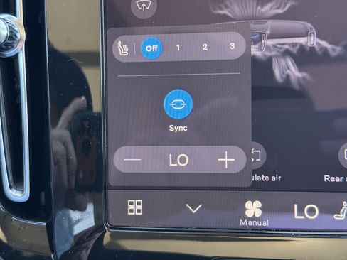 New 2026 Volvo XC40 B5 Ultra w/ Protection Package image 23