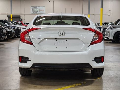 Used 2018 Honda Civic EX-L image 10