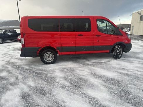 Used 2018 Ford Transit 150 XL image 9