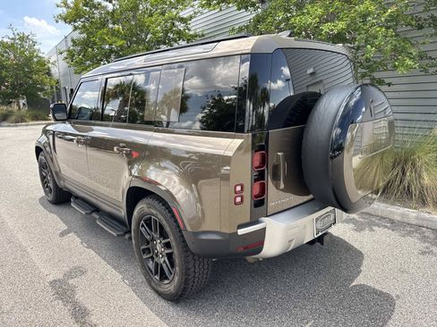 Certified 2025 Land Rover Defender 110 S AWD/4WD image 3