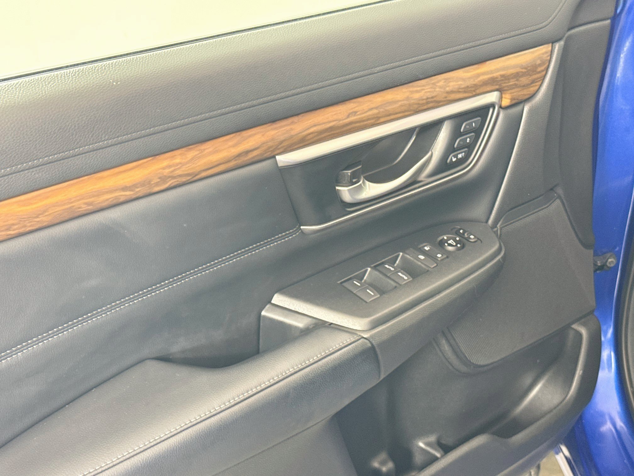 Used 2020 Honda CR-V EX-L image 19