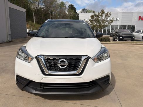 Used 2019 Nissan Kicks SV image 8