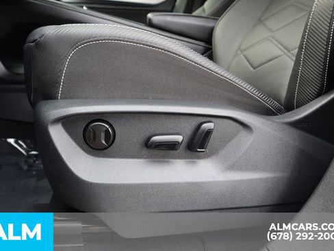 Used 2025 Volkswagen Atlas Cross Sport SE FWD image 12