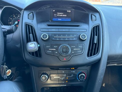 Used 2015 Ford Focus SE image 14