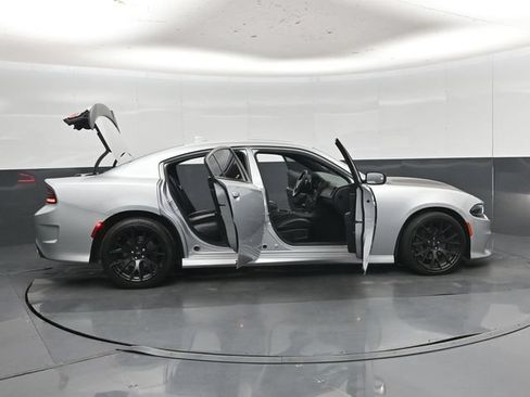 Used 2020 Dodge Charger R/T w/ Plus Group RWD image 55