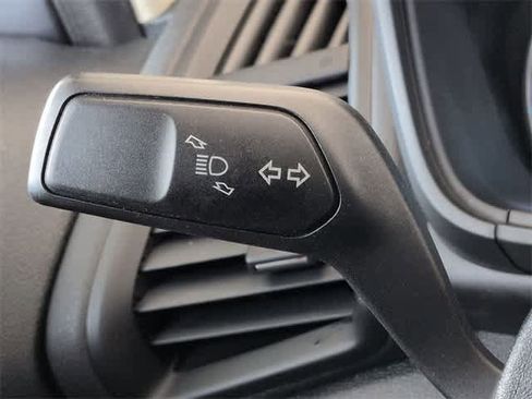 Used 2020 Ford EcoSport SE w/ SE Convenience Package image 29