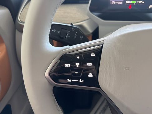 New 2025 Volkswagen ID. Buzz 1st Edition image 17