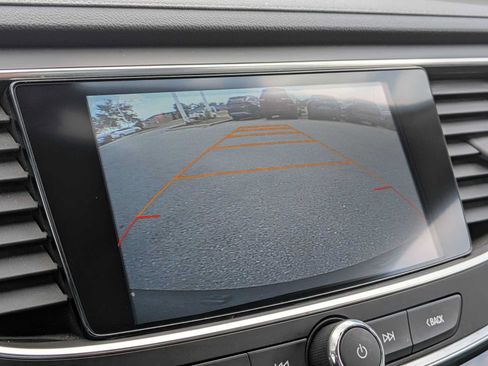 Used 2017 Buick LaCrosse Essence FWD image 27