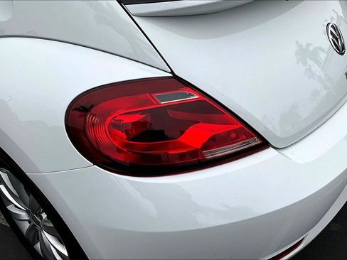 Used 2017 Volkswagen Beetle 1.8T Classic image 22