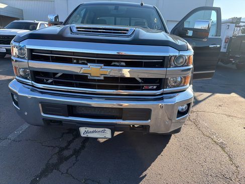 Used 2019 Chevrolet Silverado 2500 LTZ w/ Duramax Plus Package image 6
