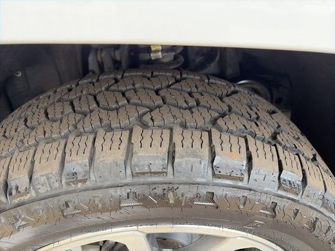 Used 2022 GMC Canyon Denali AWD/4WD image 6