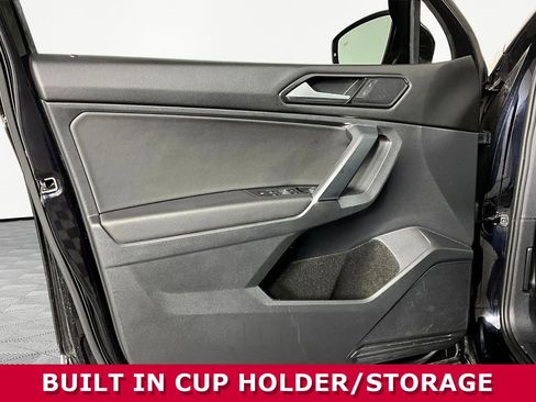 Used 2018 Volkswagen Tiguan SE w/ Panoramic Sunroof Package image 18