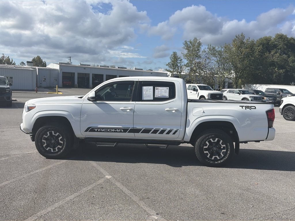 Used 2020 Toyota Tacoma SR w/ SR Convenience Package RWD image 4