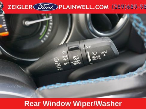 Used 2022 Jeep Wrangler Unlimited Rubicon 4xe w/ Cold Weather Group AWD/4WD image 28