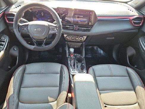 Used 2025 Chevrolet TrailBlazer RS w/ Convenience Package FWD image 13