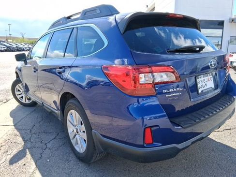 Used 2015 Subaru Outback 2.5i Premium image 3