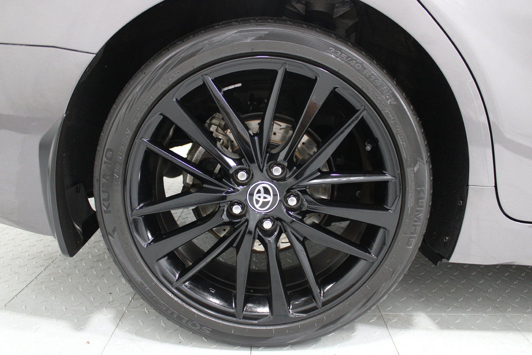 Used 2022 Toyota Camry XSE w/ Navigation Package FWD image 5