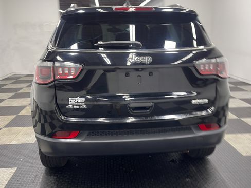 Used 2020 Jeep Compass Latitude AWD/4WD image 16