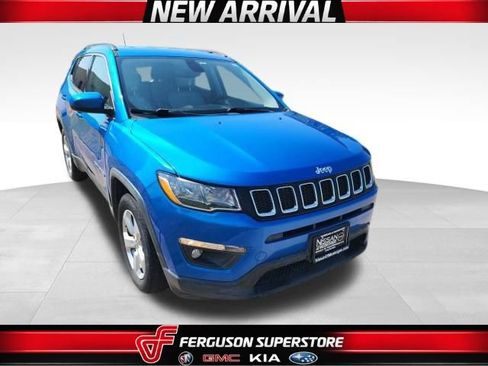 Used 2019 Jeep Compass Latitude w/ Safety & Security Group FWD image 1