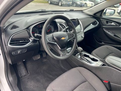 Used 2021 Chevrolet Malibu LT image 18