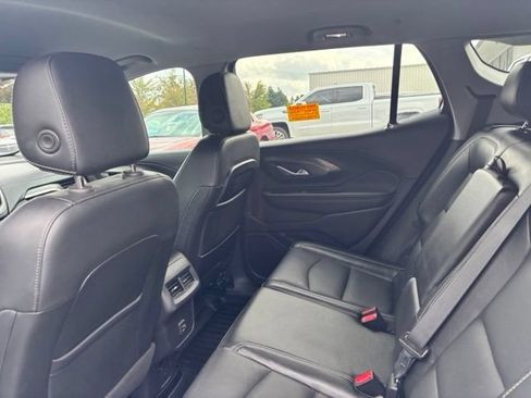 Used 2023 GMC Terrain SLT AWD/4WD image 9