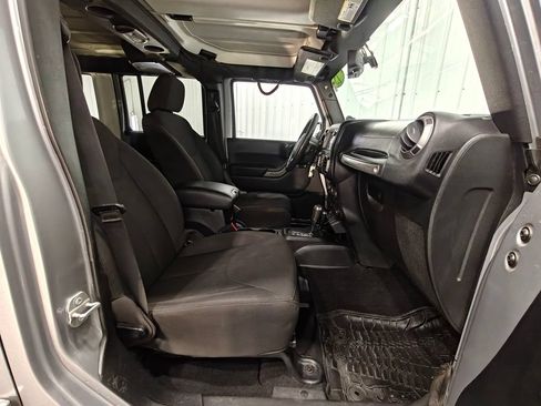 Used 2015 Jeep Wrangler Unlimited Sport w/ Quick Order Package 24S AWD/4WD image 20