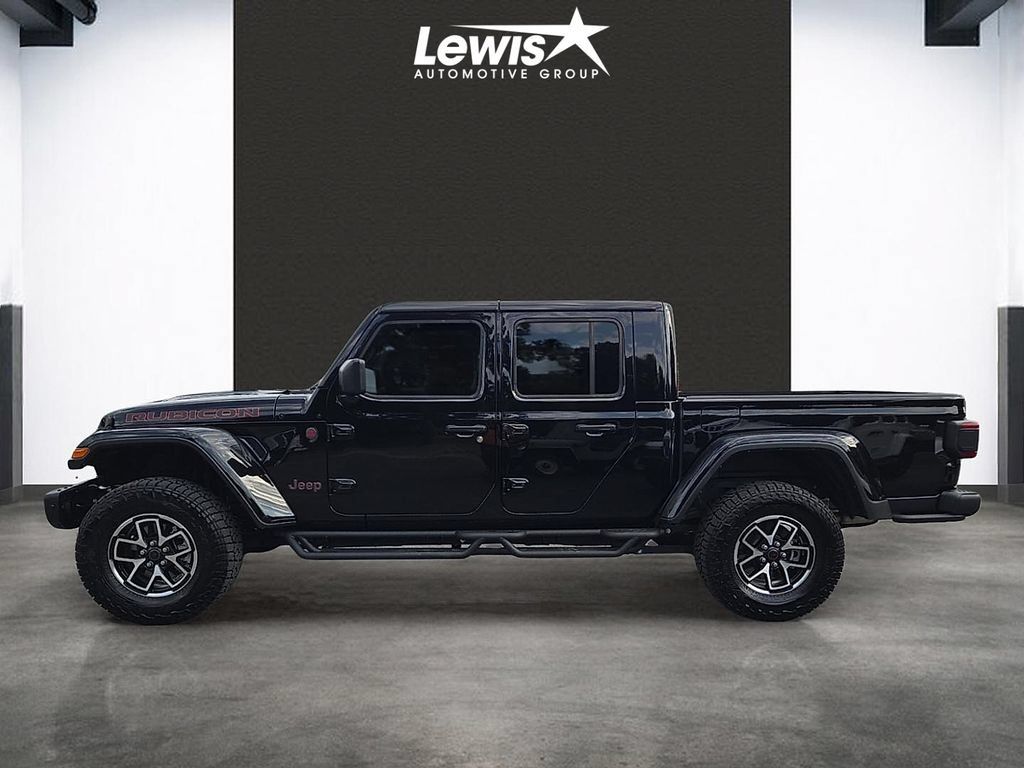 Used 2025 Jeep Gladiator Rubicon AWD/4WD image 4