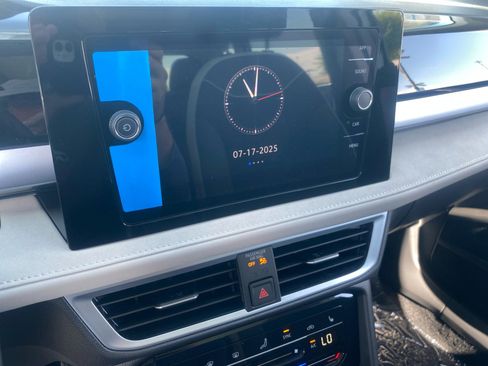 New 2025 Volkswagen Taos SE image 26