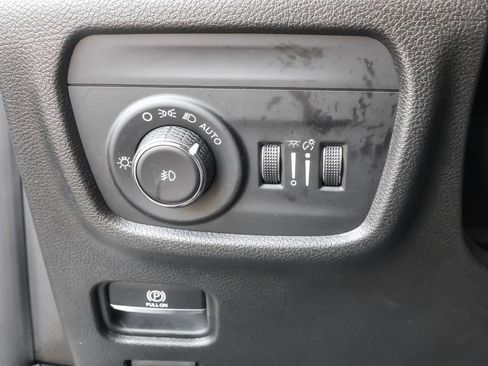 Used 2021 Jeep Grand Cherokee L Limited AWD/4WD image 20