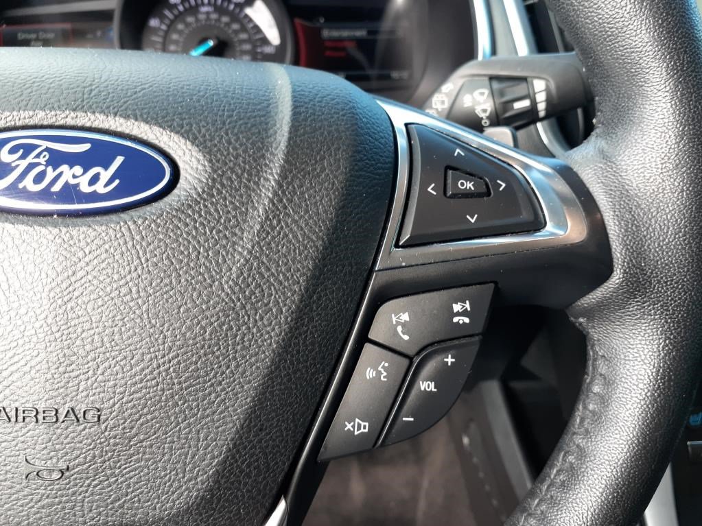 Used 2018 Ford Edge Titanium w/ Equipment Group 301A AWD/4WD image 10