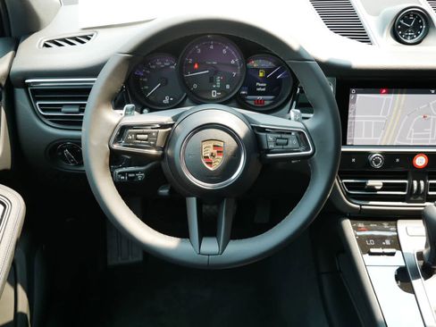 New 2025 Porsche Macan image 11