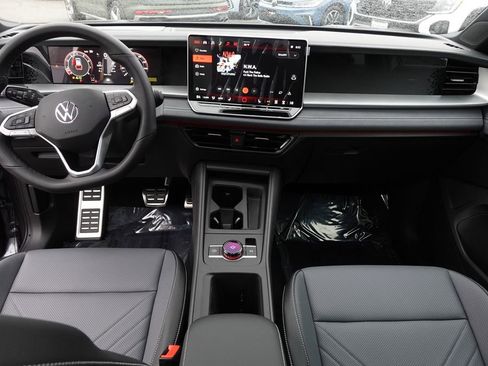 New 2026 Volkswagen Tiguan SE R-Line image 27