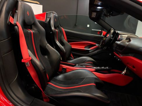 Used 2021 Ferrari F8 Tributo RWD image 17